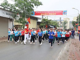 Xuân Mai: hưởng ứng Ngày chạy Olympic vì sức khỏe toàn dân, phát động Giải chạy Báo Hànộimới mở rộng lần thứ 51 - Vì hòa bình