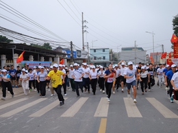 Xã Suối Hai sôi nổi tổ chức Ngày chạy Olympic vì sức khỏe toàn dân năm 2026