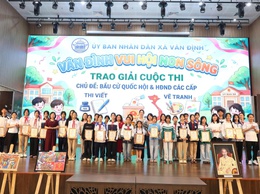 UBND xã Vân Đình trao giải Cuộc thi “Vân Đình – Vui ngày hội non sông”