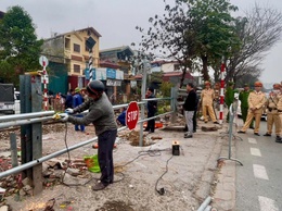 PHƯỜNG PHƯƠNG LIỆT: TRIỂN KHAI KẾ HOẠCH XỬ LÝ DỨT ĐIỂM CÁC LỐI ĐI TỰ MỞ QUA ĐƯỜNG SẮT