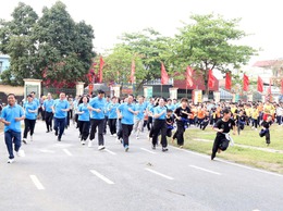 Một số hình ảnh cán bộ, công chức, học sinh và nhân dân xã Quảng Bị tham gia Ngày chạy Olympic vì sức khỏe toàn dân năm 2026