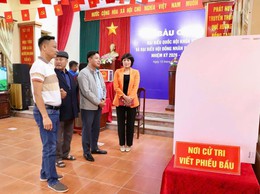 Những nỗ lực thầm lặng trong ngày bầu cử ở xã Hồng Vân, thành phố Hà Nội