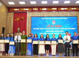 Bát Tràng kỷ niệm 95 năm Ngày thành lập Đoàn TNCS Hồ Chí Minh