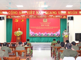 Công an xã Phú Nghĩa tổ chức tập huấn kỹ năng điều khiển, phân luồng giao thông cho lực lượng an ninh cơ sở