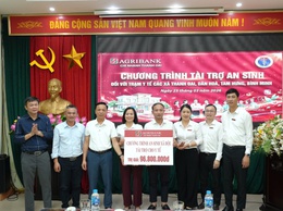 Agribank Thanh Oai trao 96,8 triệu đồng hỗ trợ an sinh xã hội cho 4 trạm y tế Thanh Oai, Bình Minh, Tam Hưng, Dân Hoà