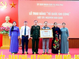 Xã Hòa Phú: Lễ trao bằng Tổ quốc ghi công cho thân nhân Liệt sĩ Nguyễn Văn Giao