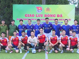 Chi đoàn Công an xã Phúc Thọ giao lưu bóng đá cùng Chi đoàn liên cơ quan Đảng ủy – UBND xã chào mừng 95 năm Ngày thành lập Đoàn TNCS Hồ Chí Minh