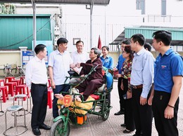 XÃ HOÀ XÁ ẤM ÁP NGHĨA TÌNH TỪ CHƯƠNG TRÌNH KHÁM SỨC KHỎE TÌNH NGUYỆN – LAN TỎA SỰ QUAN TÂM CỦA CẤP ỦY, CHÍNH QUYỀN