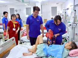 BỆNH VIỆN BẮC THĂNG LONG TỔ CHỨC “GIAN HÀNG 0 ĐỒNG” NHẰM CHIA SẺ YÊU THƯƠNG – ĐỒNG HÀNH CÙNG NGƯỜI BỆNH NHÂN KỶ NIỆM 10 NĂM NGÀY CÔNG TÁC XÃ HỘI VIỆT NAM