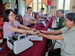 NHCSXH Ba Vì tích cực giải ngân vốn tín dụng chính sách: Tiếp sức cho nhân dân xã bất bạt phát triển kinh tế