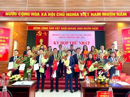 Kỳ họp thứ nhất HĐND phường Phú Thượng khóa II – Khẳng định quyết tâm, mở ra chặng đường phát triển mới