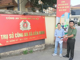 Lan tỏa nghĩa cử cao đẹp “Nhặt được của rơi – Trả lại người mất” tại xã Liên Minh, Hà Nội