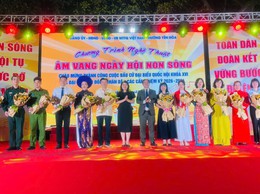 Phường Yên Hòa tổ chức thành công chương trình nghệ thuật “Âm vang ngày hội non sông