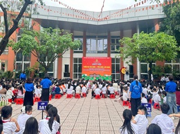 SÔI NỔI CÁC HOẠT ĐỘNG TRONG NGÀY HỘI 