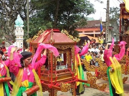 Lãnh đạo phường Chương Mỹ dâng hương tại Đình làng Nội An