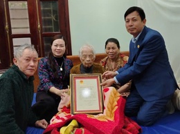 Nét đẹp mừng thọ đầu xuân