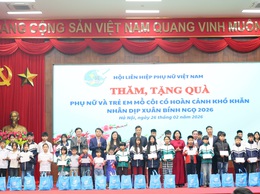 THẠCH THẤT VINH DỰ ĐÓN TIẾP CHỦ TỊCH HỘI LHPN VIỆT NAM NGUYỄN THỊ TUYẾN THĂM, TẶNG QUÀ PHỤ NỮ VÀ TRẺ EM CÓ HOÀN CẢNH KHÓ KHĂN 