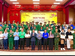 Thạch Thất: Gặp mặt và tuyên dương thanh niên lên đường nhập ngũ năm 2026
