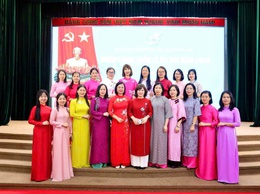 THƯ LÂM LAN TỎA “THÁNG ÁO DÀI” TỪ NGÀY ĐẦU TUẦN THÁNG BA