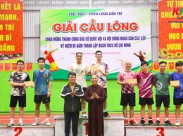 Gần 100 cặp vận động viên đến từ các xã Kiều Phú, Phú Cát, Quốc Oai, Hưng Đạo tranh tài ở Giải cầu lông chùa Liên Trì mở rộng kết thúc thành công tốt đẹp.