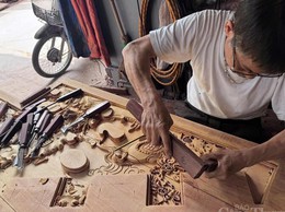 Làng mộc Phù Yên chuyển mình thích ứng, nâng cao giá trị kinh tế