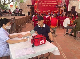 Trạm Y tế phường Long Biên chủ động triển khai công tác đảm bảo y tế, an toàn thực phẩm và phòng chống dịch bệnh tại các lễ hội truyền thống trên địa bàn phường