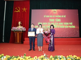 PHƯỜNG BỒ ĐỀ TỔNG KẾT CÔNG TÁC BẦU CỬ, VINH DỰ NHẬN BẰNG KHEN CỦA CHỦ TỊCH UBND THÀNH PHỐ
