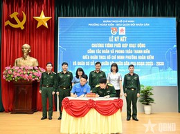 Đoàn cơ sở Báo Quân đội nhân dân tổ chức kết nghĩa với Đoàn phường Hoàn Kiếm