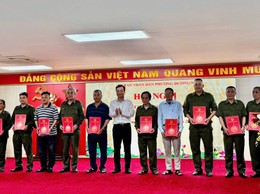 Phường Dương Nội ra mắt 21 đội dân phòng tại tổ dân phố đảm bảo an toàn phòng cháy chữa cháy và cứu nạn cứu hộ