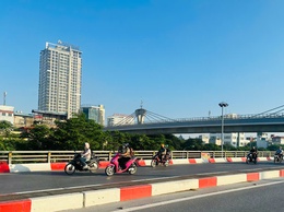 Ngày 30/3/2026: Hà Nội giảm mây, trời nắng, chiều oi bức.