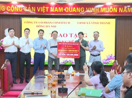 XÃ VĨNH THANH TRAO TẶNG NHÀ TÌNH NGHĨA TRỊ GIÁ 300 TRIỆU ĐỒNG