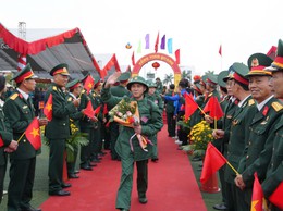 46 thanh niên ưu tú phường Hà Đông lên đường nhập ngũ, tham gia nghĩa vụ Công an nhân dân năm 2026