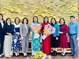 Hoài Đức tổ chức gặp mặt, động viên giáo viên tiêu biểu đại diện khối giáo viên Tiểu học tham dự Hội thi giáo viên dạy giỏi cấp Thành phố năm học 2025 - 2026