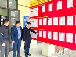 Đồng chí Kiều Duy Tập - UV BTV, Chủ nhiệm Ủy Ban kiểm tra Đảng ủy xã kiểm tra, giám sát công tác bầu cử