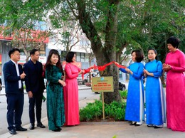 Phụ nữ Giảng Võ thi đua chào mừng ngày bầu cử