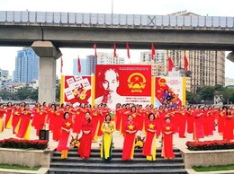 Phụ nữ Phường Ô Chợ Dừa : Rực rỡ sắc cờ tự hào- Kỷ niệm 116 năm ngày Quốc tế phụ nữ 8/3