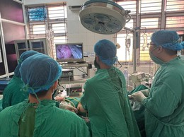 Phụ nữ không chủ quan với các dấu hiệu rong kinh, đau bụng kéo dài