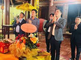 RỘN RÀNG LỄ HỘI TẠI ĐÌNH LÀNG THÔN NA