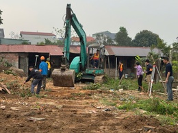 Quang Minh cưỡng chế xử lý vi phạm lấn chiếm đất tại khu đấu giá X2 Yên Vinh