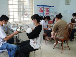 Trạm Y tế xã Hoài Đức triển khai đợt tiêm chủng mở rộng cho trẻ em trên toàn địa bàn