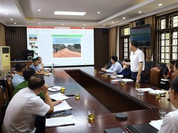 UBND xã Phú Cát họp tập thể, xem xét nhiều nội dung về đầu tư và quản lý trên địa bàn