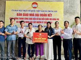 02 CÔNG TRÌNH NHÀ ĐẠI ĐOÀN KẾT- DẤU ẤN VAI TRÒ CỦA MTTQ VIỆT NAM XÃ TRUNG GIÃ TRONG CÔNG TÁC AN SINH XÃ HỘI