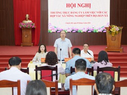 Thường trực Đảng ủy xã Chuyên Mỹ làm việc với các HTX nông nghiệp trên địa bàn