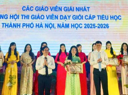CÔ GIÁO VŨ KIỀU NGỌC ANH - TRƯỜNG TIỂU HỌC NAM THÀNH CÔNG VINH DỰ ĐẠT GIẢI NHẤT HỘI THI GIÁO VIÊN DẠY GIỎI CẤP THÀNH PHỐ