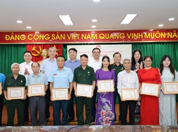 Ủy ban MTTQ Việt Nam phường Yên Sở trao tặng cho 22 tập thể và 37 cá nhân đã có thành tích xuất sắc...