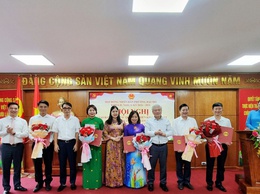 HĐND phường Đại Mỗ giao ban công tác quý I, triển khai nhiệm vụ quý II năm 2026 và Trao các Nghị quyết về công tác cán bộ