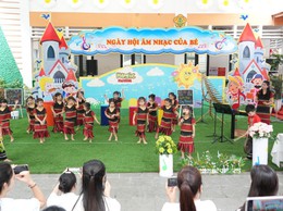 Trường Mầm non Thọ An tổ chức Kiến tập chuyên đề: “Phát triển thẩm mỹ cho trẻ mầm non”