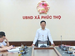 UBND xã Phúc Thọ làm việc với các hộ vi phạm trên đất nông nghiệp và hành lang giao thông thuộc Tỉnh lộ 418 và Quốc lộ 32