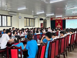 Trường THCS Linh Đàm tổ chức lớp cảm tình Đoàn cho học sinh khối 9 - Thắp sáng lý tưởng tuổi 15