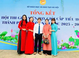 Cô giáo Phạm Thị Nhung, giáo viên văn hóa Trường Tiểu học Văn Võ giành giải Ba